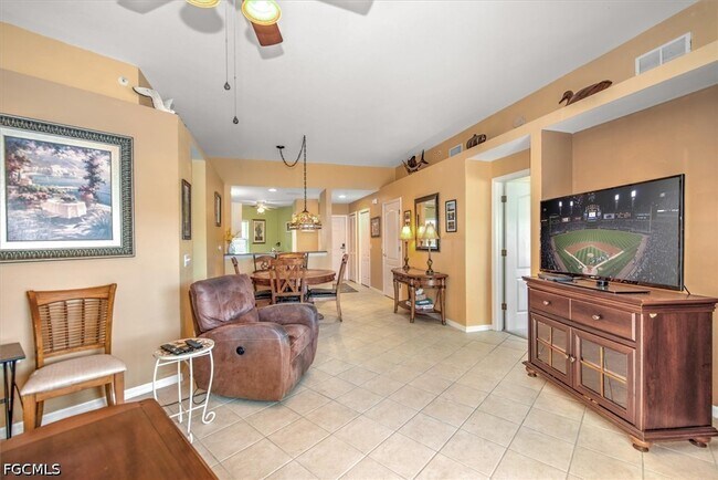 Foto del edificio - 12141 Summergate Cir