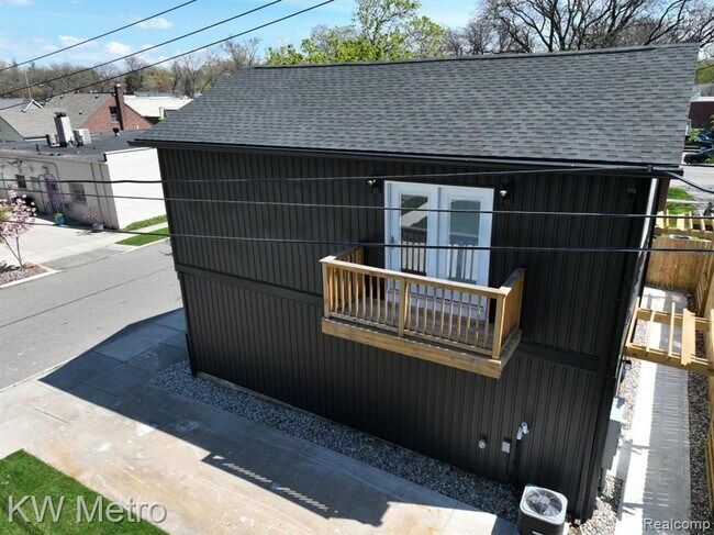 Foto del edificio - 695 Livernois St