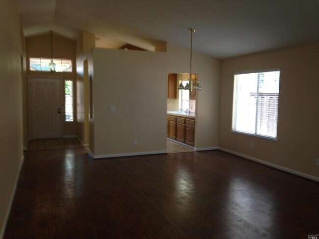 Building Photo - 1103 Meadowlark Dr