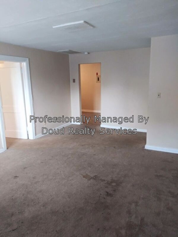 Building Photo - 9329 Buckman Ave