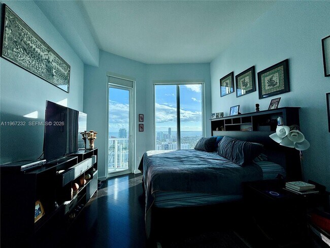 Foto del edificio - 185 SW 7th St