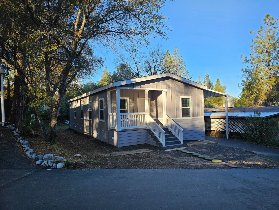 Primary Photo - 10956 Green St