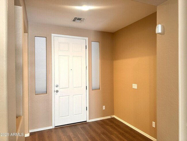 Building Photo - 3854 E Battala Ave