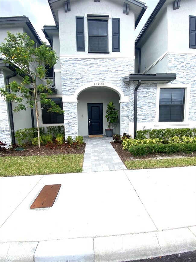 Foto del edificio - 13248 SW 286th St