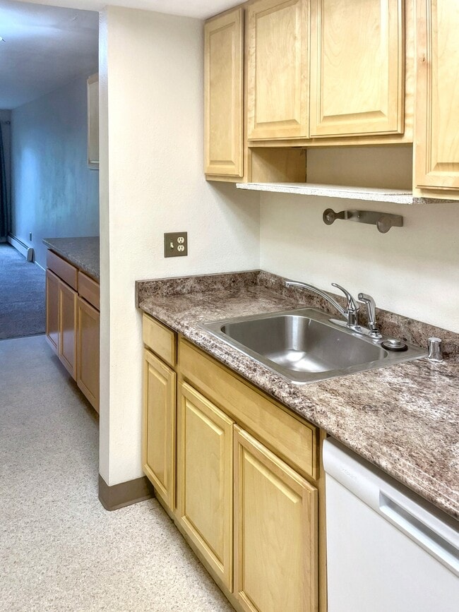 Building Photo - 4620 Reka Dr