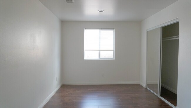 Foto del edificio - 2519 Alsace Ave