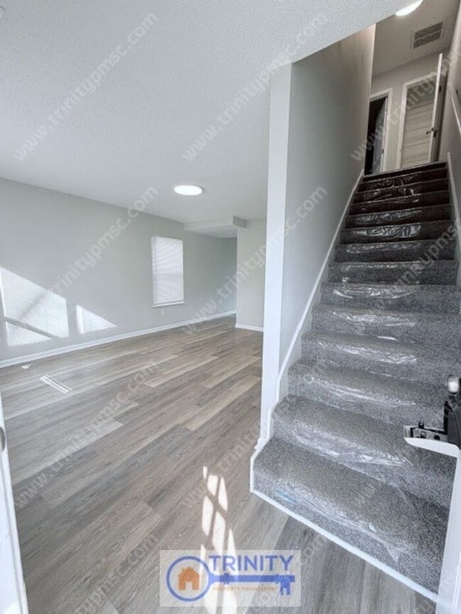 Building Photo - Now Available – Updated 2BR Apartment in Easley!