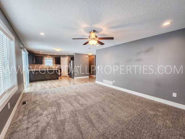 Building Photo - Beautiful 4 Bedroom in Norwalk