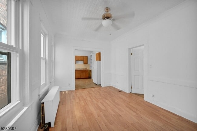 Building Photo - 96 Van Winkle Ave