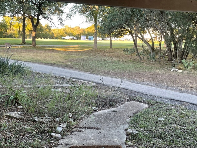 Building Photo - 98 Woodcreek Dr