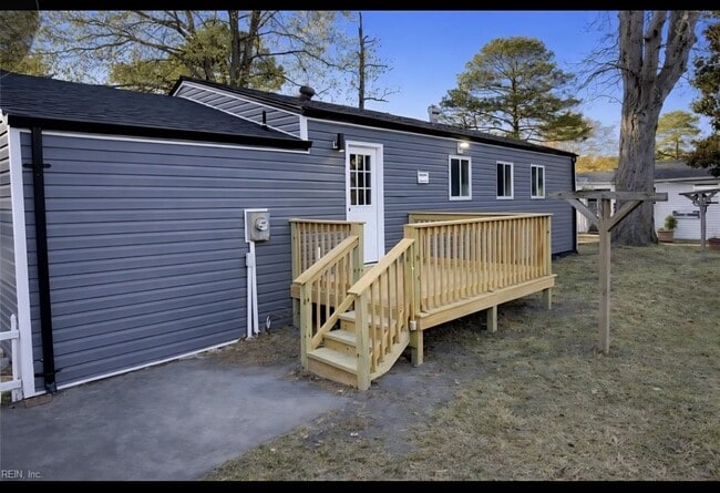 Building Photo - 1203 Baskerville Ln