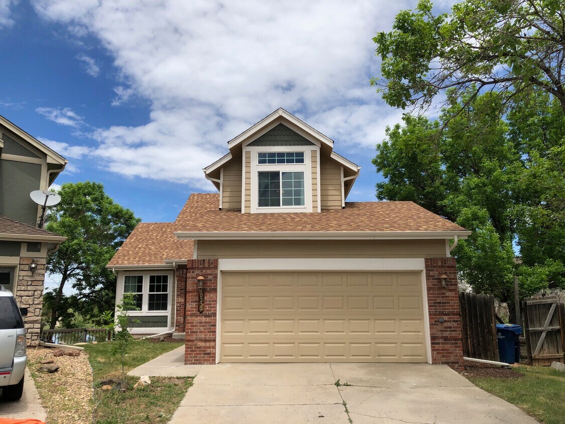 Primary Photo - 10229 Halleys Way