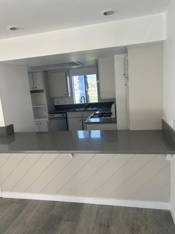 Foto del edificio - 120 E Ave Q7