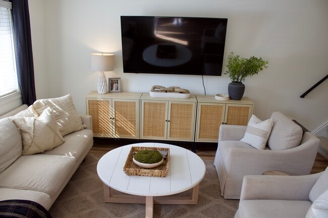 Building Photo - 159 Columbia Ave