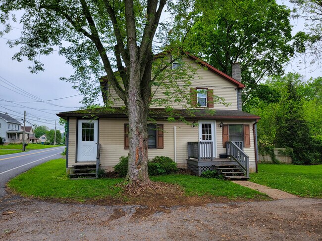 Foto del edificio - 189 W Maple Grove Rd