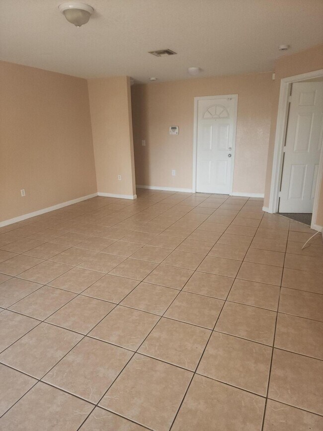Foto del edificio - 8804 NW 38th Dr