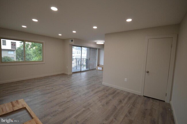 Foto del edificio - 12705 Dara Dr