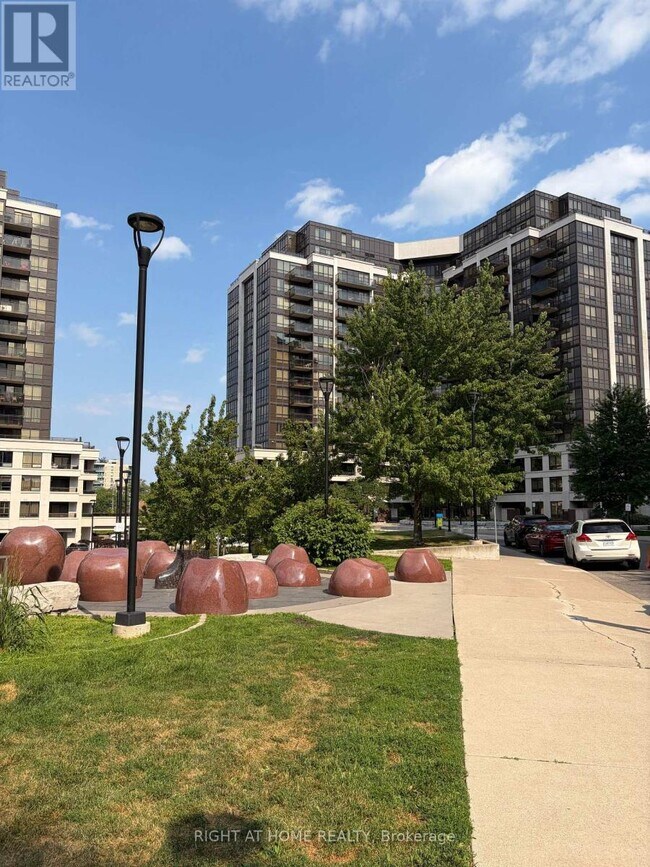 Building Photo - 1060 Sheppard Ave W