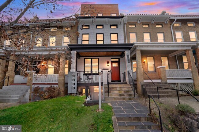 Building Photo - 1330 Randolph St NW