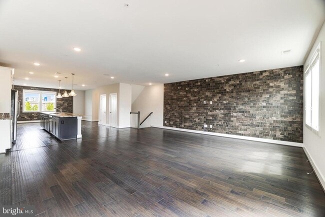 Foto del edificio - 44750 Tiverton Sq