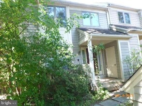 Building Photo - 4018 Lake Glen Rd