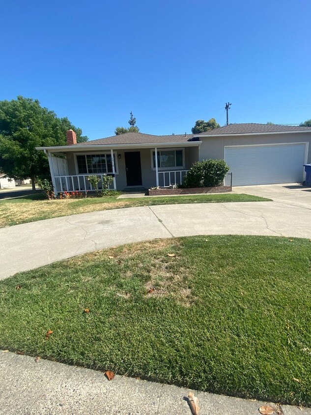 Primary Photo - Atwater Central location near Shopping and...
