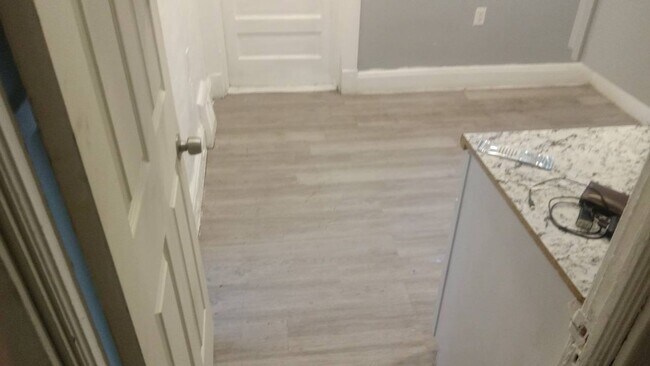 Foto del edificio - 441 Eddy Rd