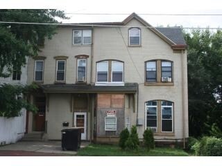 Primary Photo - 208 Oley St