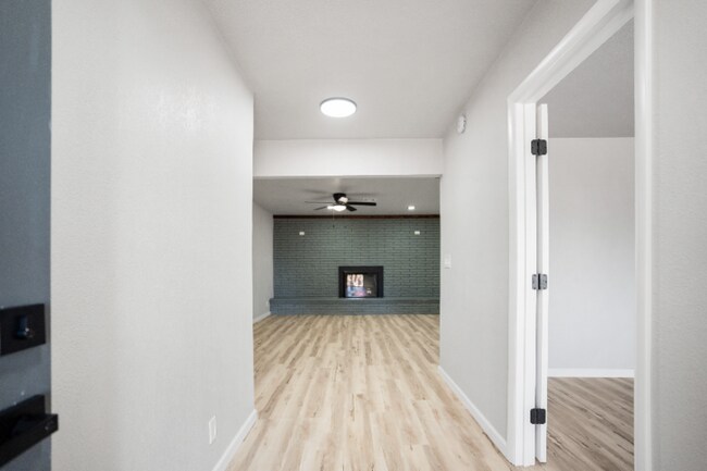 Foto del edificio - 2620 Acacia Ct