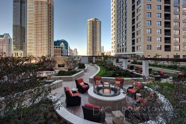 Foto del edificio - 435 N Clark St