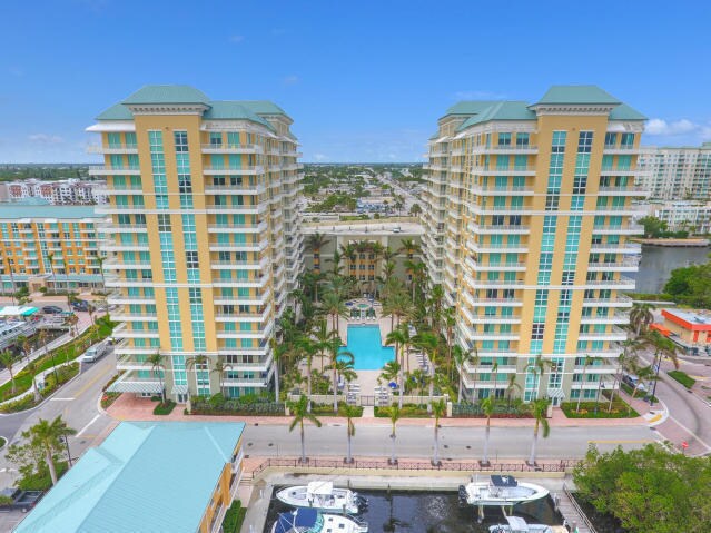 Primary Photo - 700 E Boynton Beach Blvd