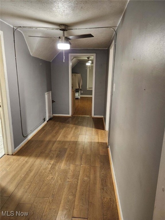 Foto del edificio - 12404 Saywell Ave