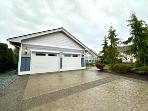 Building Photo - 4448 Castlerock Dr
