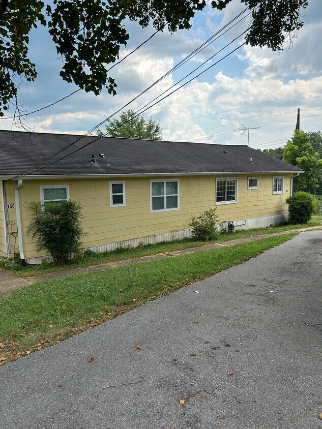 Building Photo - 160 Warrior Cir