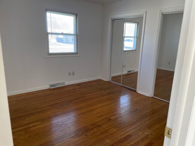 Building Photo - 5204 S College Dr
