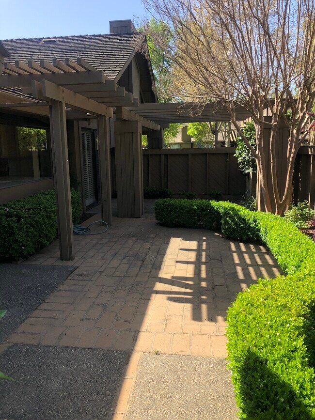 Building Photo - 11395 Gold Country Blvd