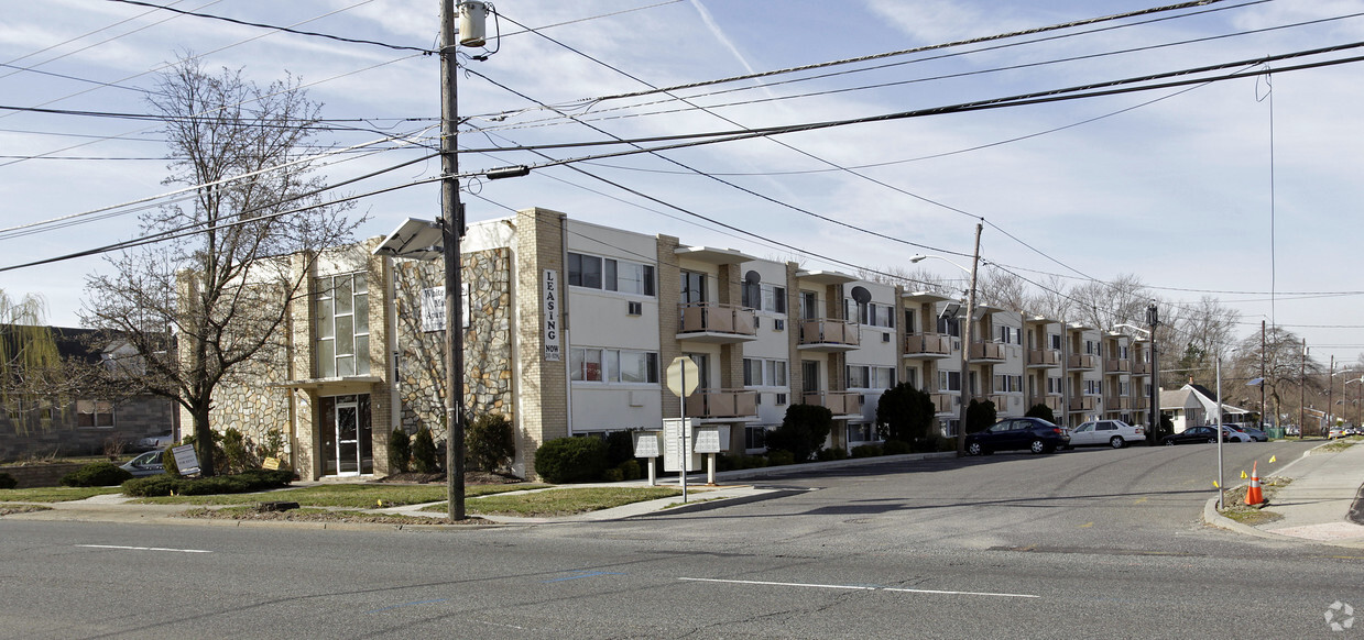 Primary Photo - 309 Apartments