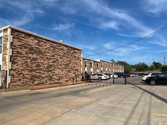 Foto del edificio - 2107 NW 38th St