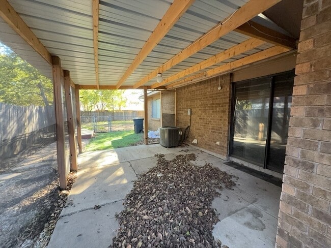 Foto del edificio - 1233 Steinburg Ln