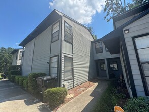 Building Photo - 4427 SW 21st Ln