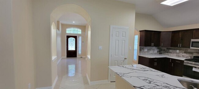 Building Photo - 10803 Summer Meadows Ct