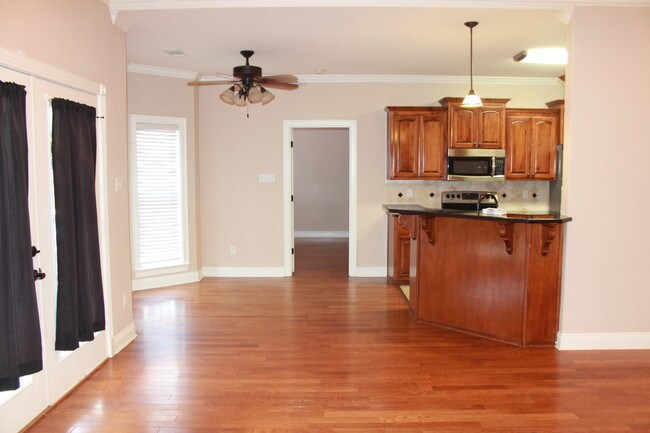 Building Photo - 1307 Lost Creek Dr