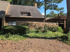 Building Photo - 76 Willowick Dr