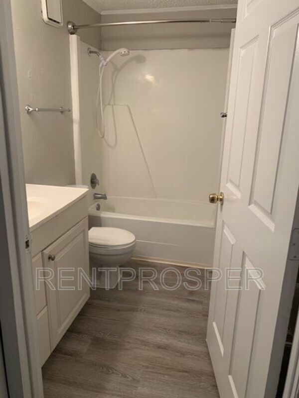 Building Photo - 4239 E Michigan St