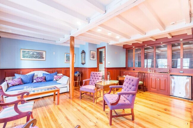 Foto del edificio - 21 Mugford St