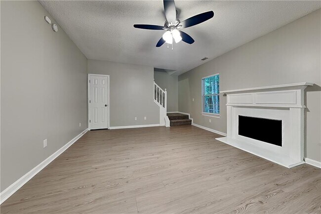 Foto del edificio - 3111 Mineral Ridge Ln