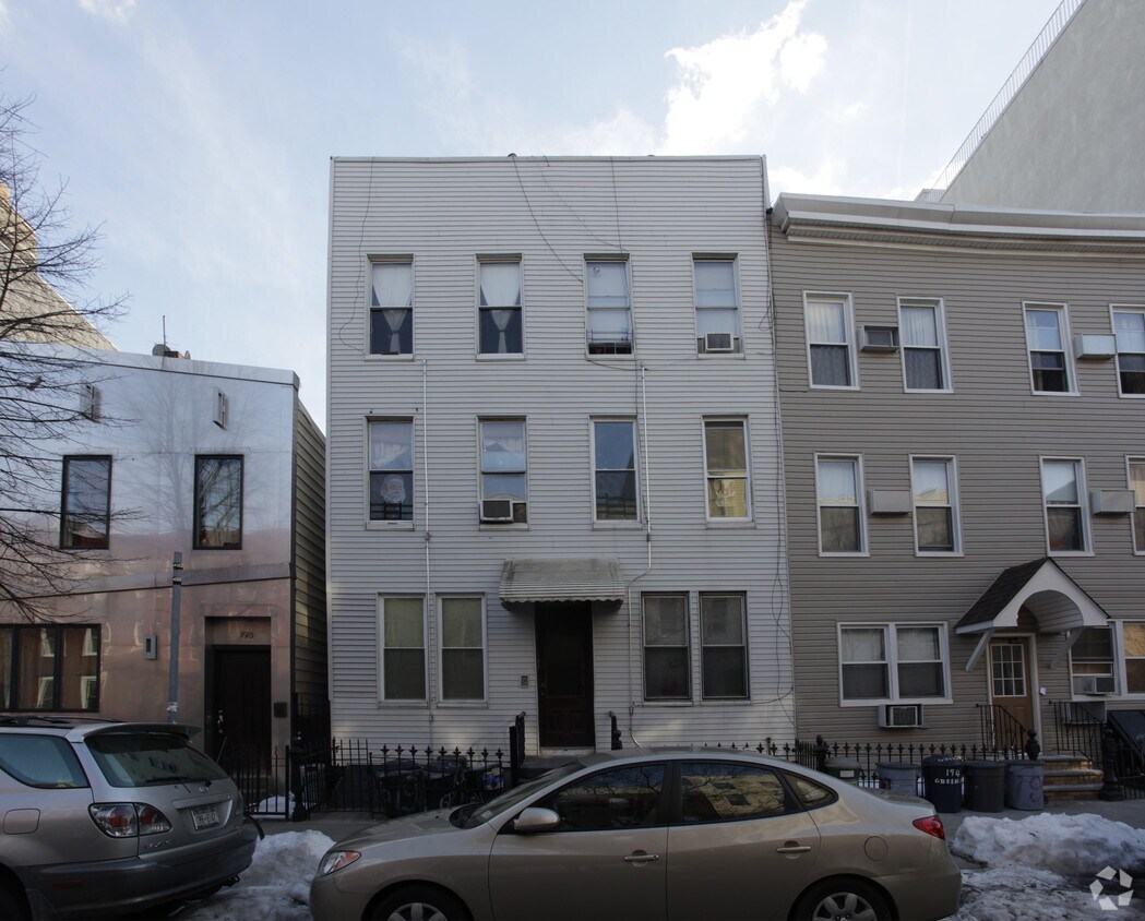 Foto del edificio - 196 Green St