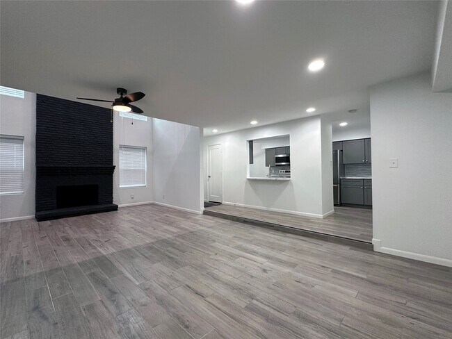 Foto del edificio - 5528 Beverly Hill St