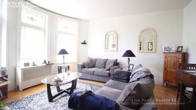 Foto del edificio - 1822 Beacon St