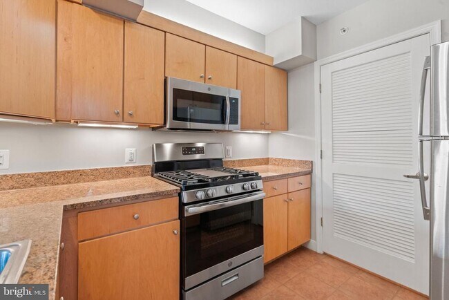 Foto del edificio - 631 D St NW